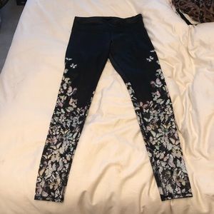 Alo Yoga leggings, size Medium